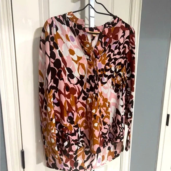 Hope and Harlow Size Medium Shirt - Picture 1 of 5